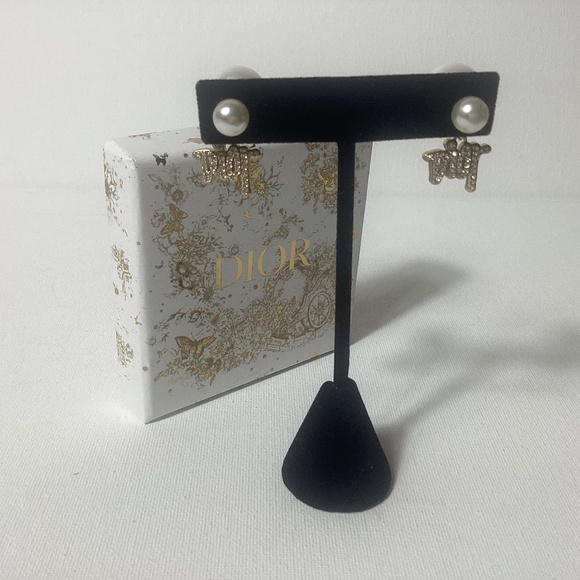 Dior Gold and Pearl Earrings - Picture 1 of 3